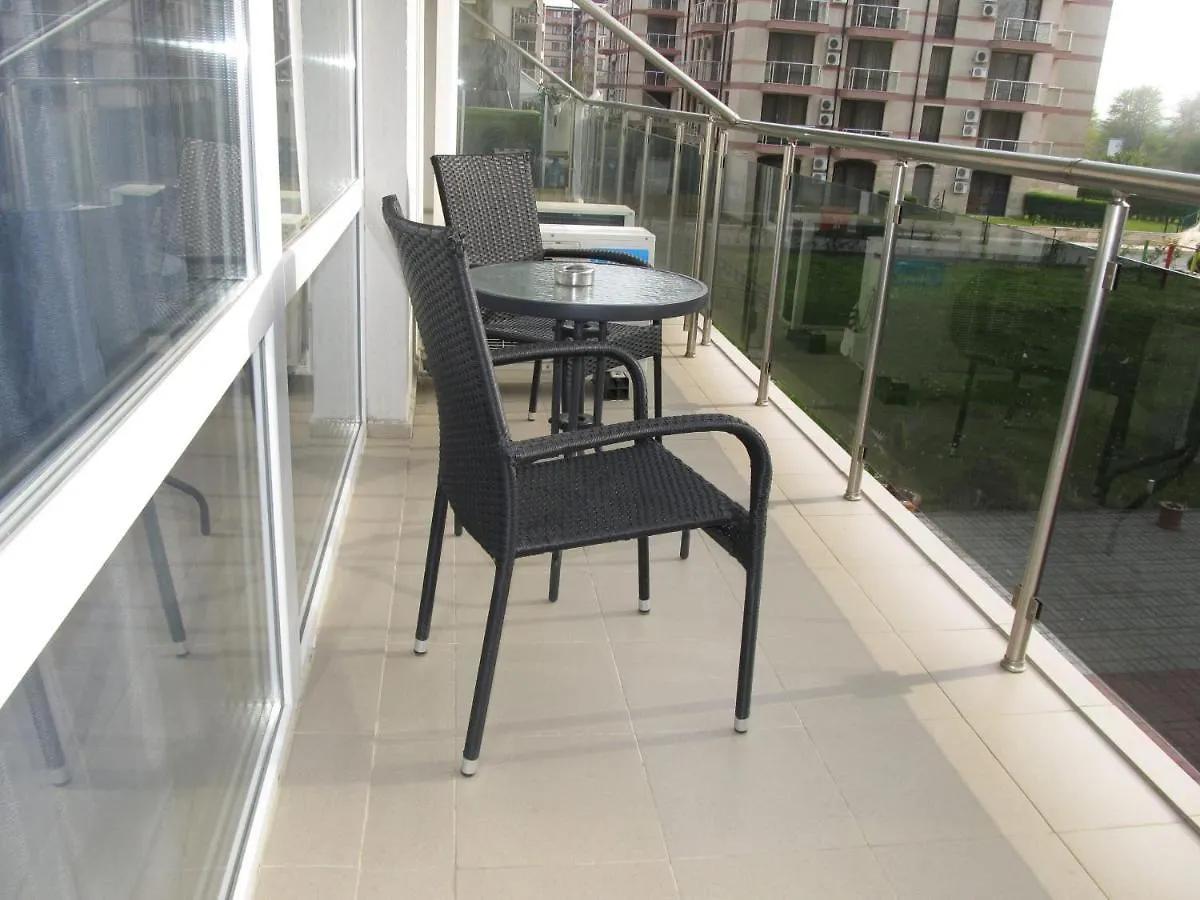 Apartments And Studios In Cote D'Azure Słoneczny Brzeg