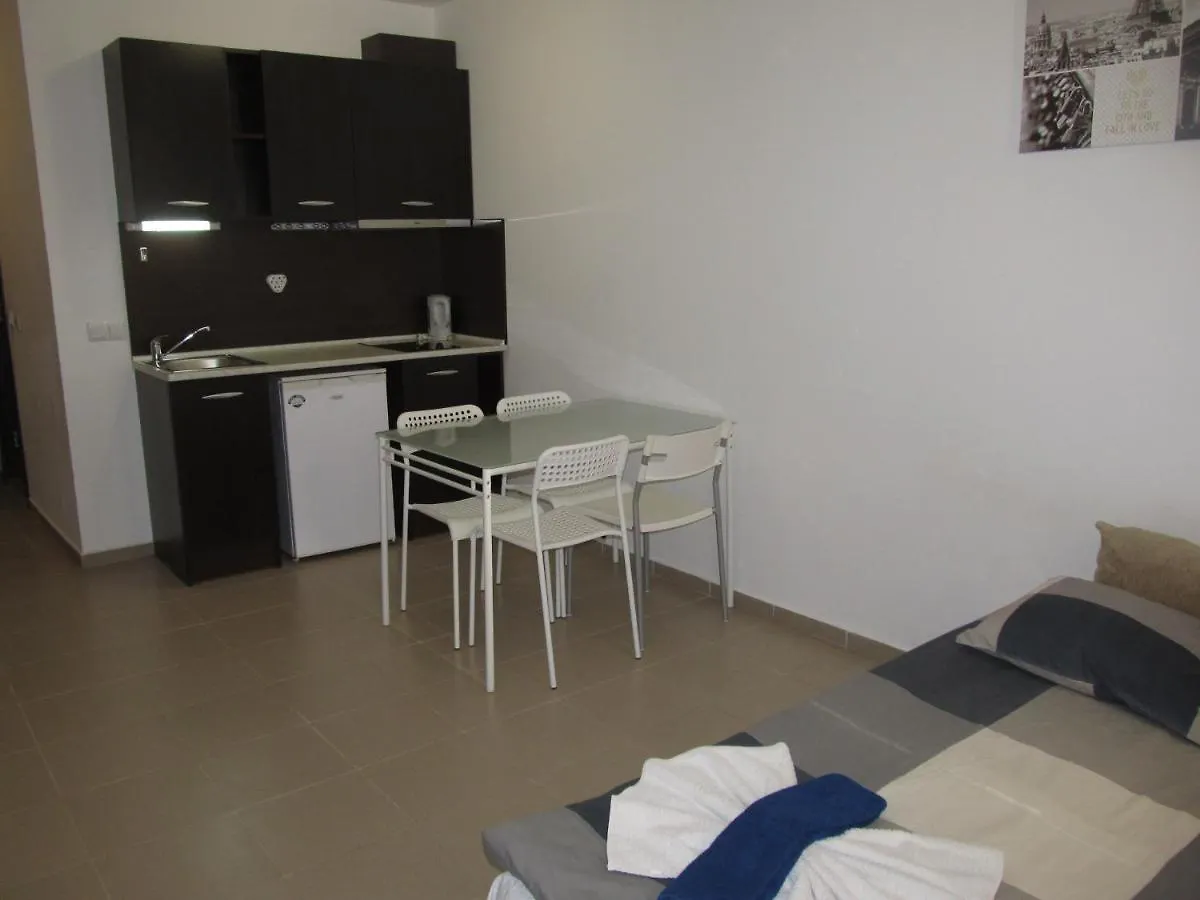Apartments And Studios In Cote D'Azure Słoneczny Brzeg