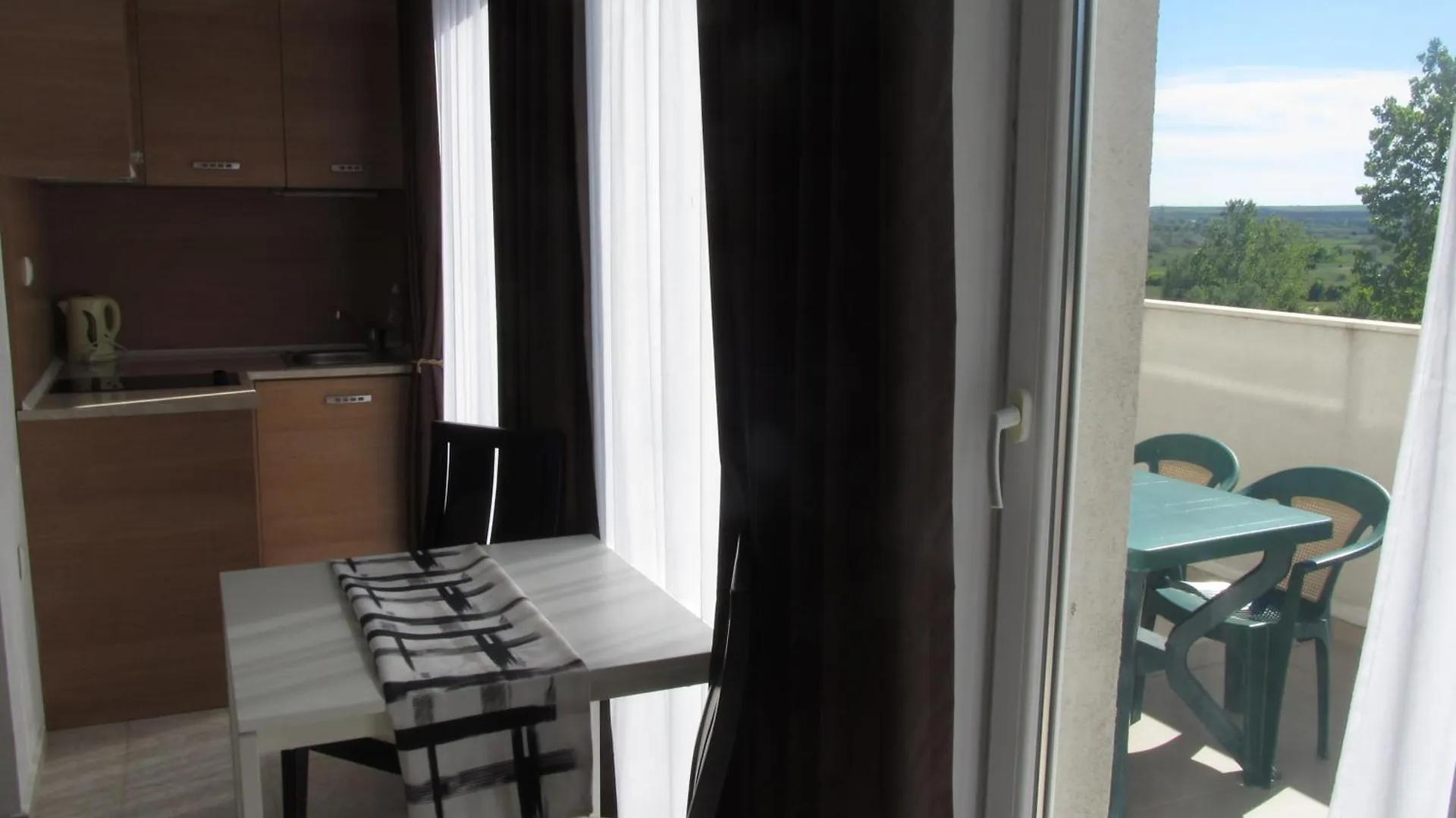 Apartments And Studios In Cote D'Azure Sunny Beach